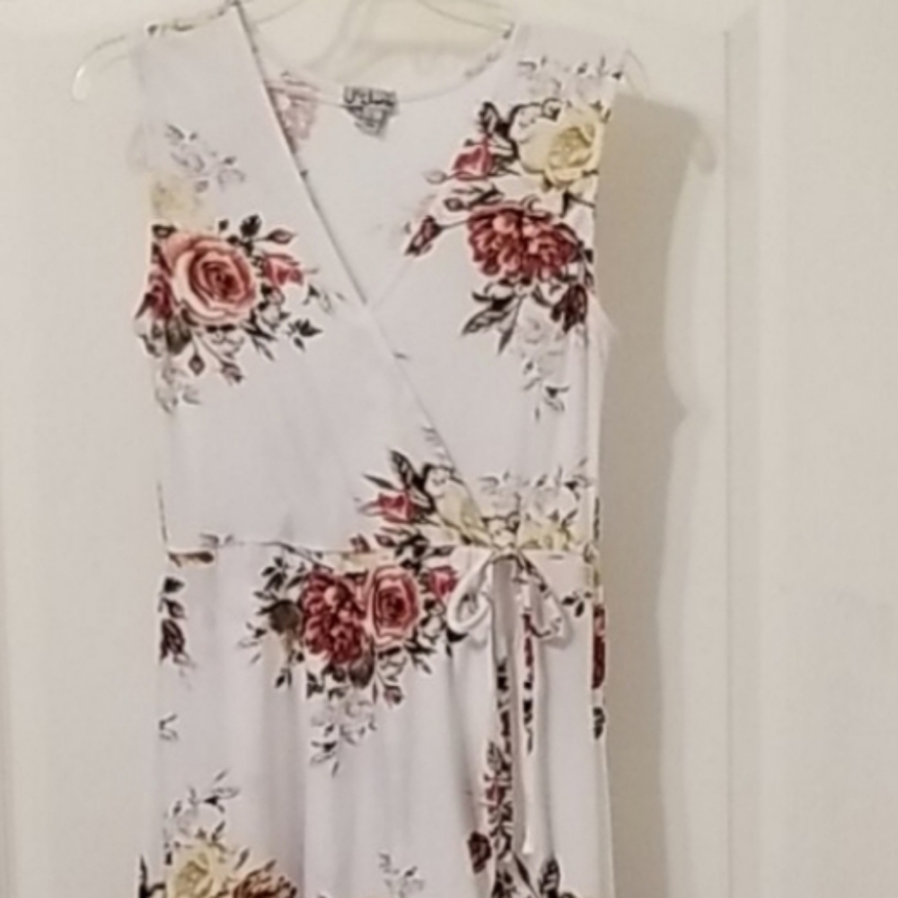 J  is For Justify High/low Sleeveless Floral Dress Size L